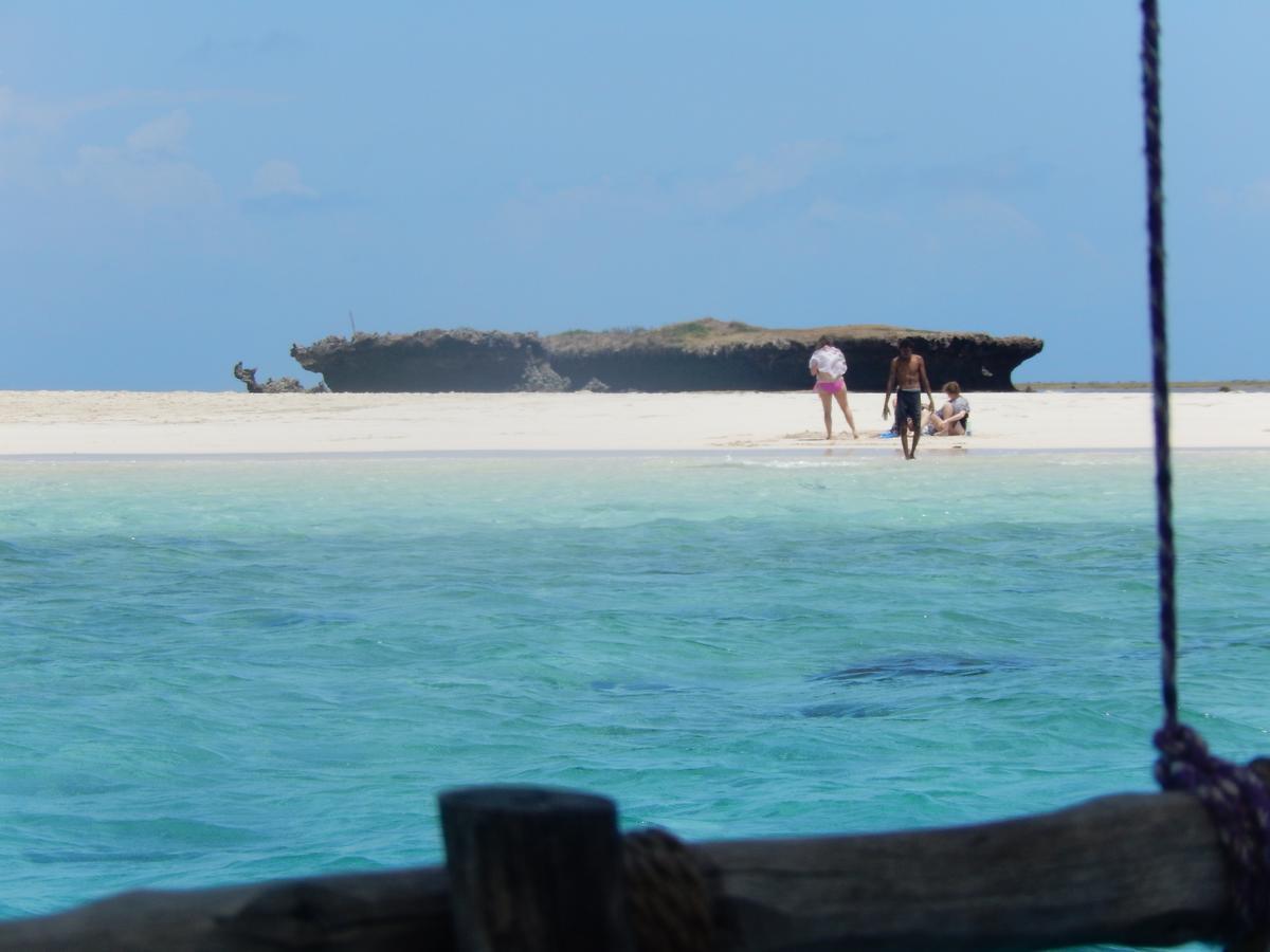 Blue Monkey Beach Cottages Shimoni Dış mekan fotoğraf